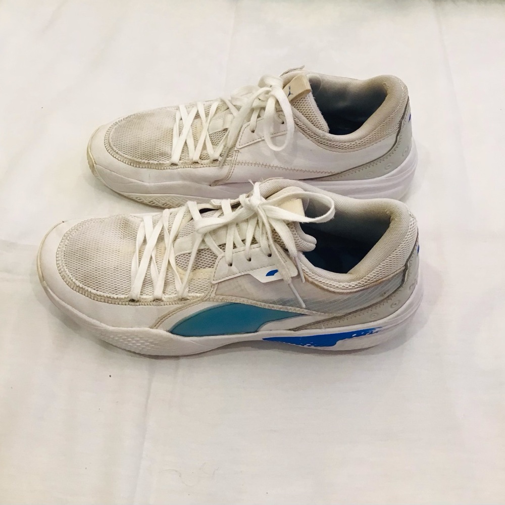 Puma Men’s White Sneakers with Blue Accents